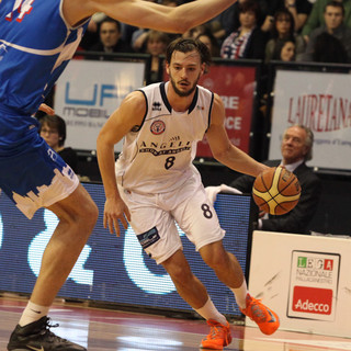 Basket - Raspino saluta l'Angelico