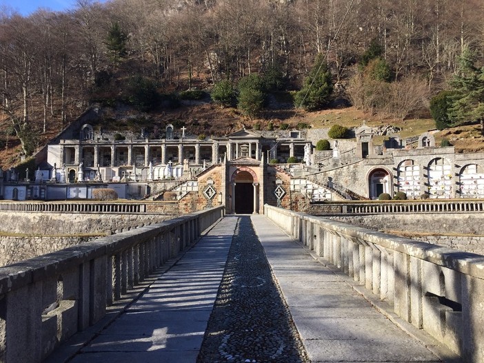 Un vivace cimitero. Appunti sui sepolcri rosazzesi: evento aperto al pubblico Un vivace cimitero. Appunti sui sepolcri rosazzesi: evento aperto al pubblico