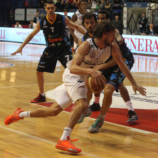 Basket - Troppa Upea per l'Angelico, si ferma a sette la striscia vincente FOTOGALLERY