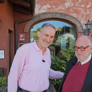 Il gusto di viaggiare: Edoardo Raspelli racconta l’enogastronomia come motore del Biellese