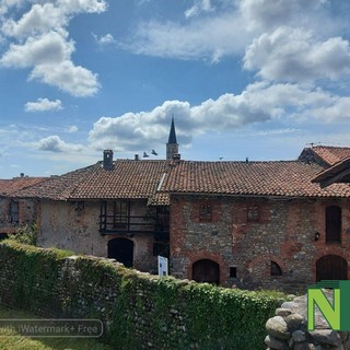 TARI e raccolta rifiuti, a Candelo incontro tra Comune e proprietari cantine del Ricetto