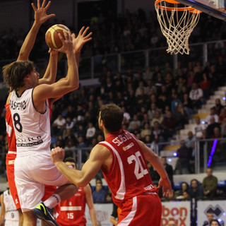Basket - Corbani: "Sono contento per i ragazzi e per lo staff, grazie a tutto il pubblico" Basket - Corbani: "Sono contento per i ragazzi e per lo staff, grazie a tutto il pubblico"