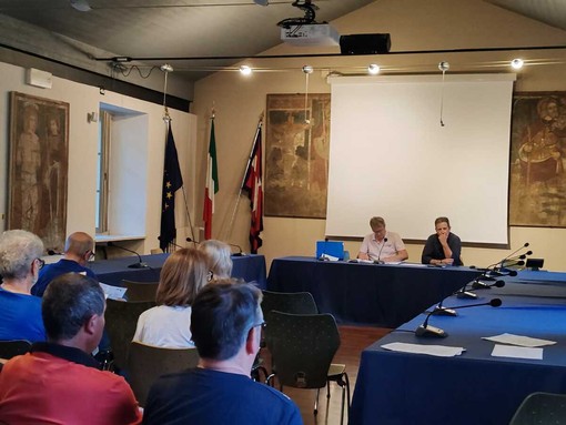 Interesse e partecipazione a Candelo all’incontro sulla nuova raccolta rifiuti