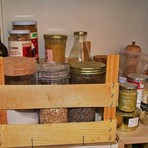 Servono piselli, fagiolini, ceci, fagioli in scatola, passata di pomodoro, l'appello della Mensa del Pane Quotidiano