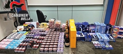 Borsoni pieni di merce rubata: denunciati tre uomini a Biella