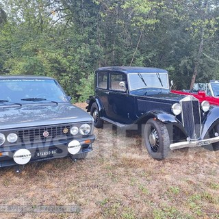 Auto e moto d'epoca protagoniste a Sala Biellese: oltre 70 equipaggi in viaggio tra le strade della Valle Elvo (servizio di Nicola Rasolo per newsbiella.it)