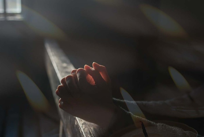 Momento di preghiera a Roppolo, recita del Santo Rosario per tutti gli ammalati Momento di preghiera a Roppolo, recita del Santo Rosario per tutti gli ammalati