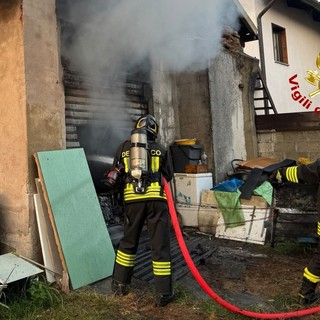 Dal Nord Ovest – A fuoco una rimessa, evitato il peggio