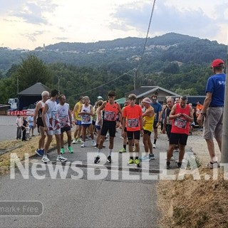 Bioglio, sport e solidarietà con la StraBioglio: 54 partecipanti alla "Ciao Simo" FOTO e VIDEO Mattia Baù per newsbiella.it