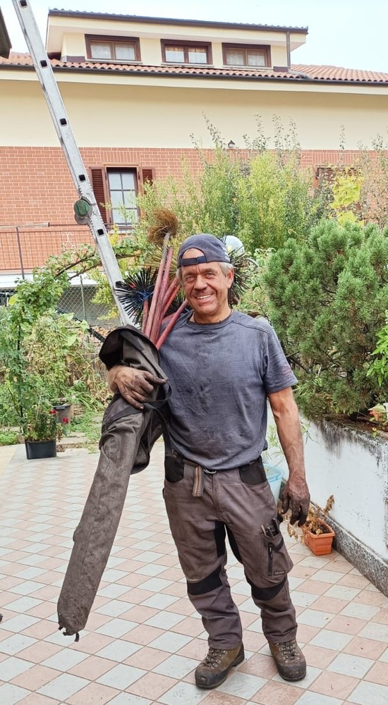 Scendono le temperature e si accendono le stufe: canna fumaria? Efficiente e sicura! Scendono le temperature e si accendono le stufe: canna fumaria? Efficiente e sicura!