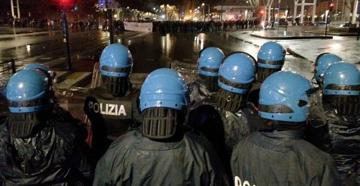 Dopo i disordini arriva il Daspo urbano per 9 persone, soprattutto minorenni: domani si torna in piazza a Torino (foto di repertorio)