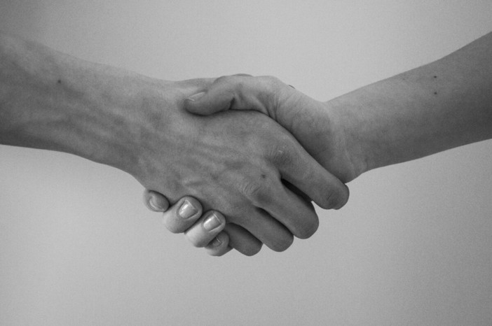 Candelo aderisce al progetto "Teniamoci per mano": un impegno per una comunità che cresce insieme (foto di repertorio) Candelo aderisce al progetto "Teniamoci per mano": un impegno per una comunità che cresce insieme (foto di repertorio)