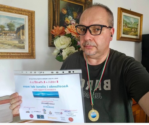 Luca Stecchi premiato al Premio Internazionale di Poesia e Letteratura "Ascoltando i Silenzi del Mare"dell'Isola d'Elba