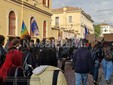 Biella, studenti in piazza contro guerra e precarietà: "Soldi alla scuola e non alla guerra" FOTO e VIDEO