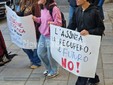 Biella, studenti in piazza contro guerra e precarietà: "Soldi alla scuola e non alla guerra" FOTO e VIDEO