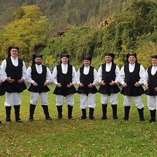 Coro Polifonico “Ghentiana” di Ruinas. Coro Polifonico “Ghentiana” di Ruinas.
