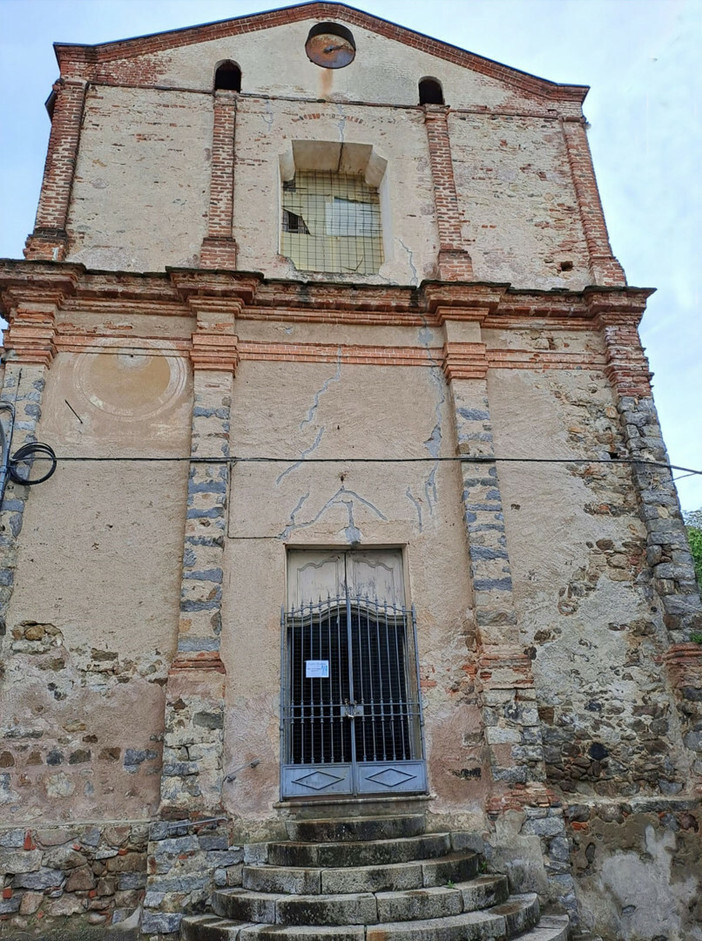 Facciata dell’oratorio di Gurgo