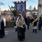 Comunità sarda di Biella durante una precedente edizione del pellegrinaggio a San Giuseppe di Riva (foto d’archivio).
