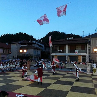 Due giorni di festa a Crevacuore con il ritorno degli Scacchi Viventi (foto delle scorse edizioni)