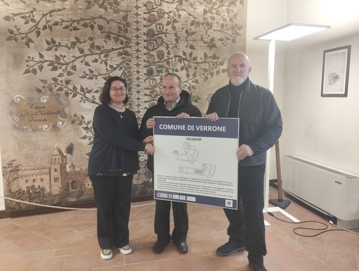 Giornata Internazionale della Disabilità, a Verrone il primo pannello tattile multimediale Giornata Internazionale della Disabilità, a Verrone il primo pannello tattile multimediale