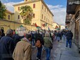 Biella, studenti in piazza contro guerra e precarietà: "Soldi alla scuola e non alla guerra" FOTO e VIDEO