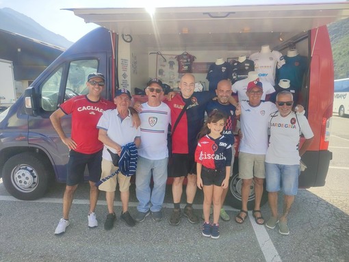 A Chatillon i Sardi biellesi per sostenere l'amato Cagliari in amichevole vs il Como