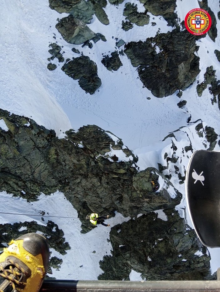 Precipita in un dirupo, uomo perde la vita: tragedia in alta Valsesia