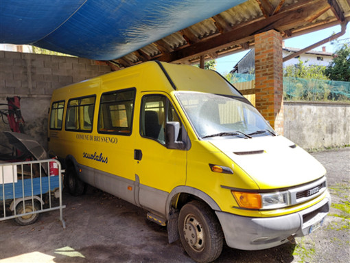 Brusnengo, nuovo tentativo per vendere lo scuolabus: base d'asta 5 mila euro