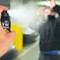 Lite per una bicicletta, spunta anche lo spray al peperoncino