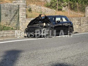 Sagliano Micca, scontro tra auto sulla SP 100 (foto di Giacomo Chiarini per newsbiella.it)