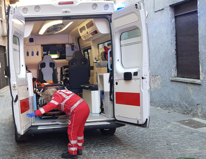 Cossato, urla di aiuto da una casa: intervengono Carabinieri e 118, foto archivio Cossato, urla di aiuto da una casa: intervengono Carabinieri e 118, foto archivio