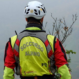 Dal Nord Ovest - Tragedia in montagna,  34enne perde la vita lungo la strada per il rifugio Jervis (foto di repertorio)