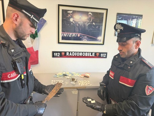 Sequestrato un "market" della droga: arrestato un 22enne biellese Sequestrato un "market" della droga: arrestato un 22enne biellese