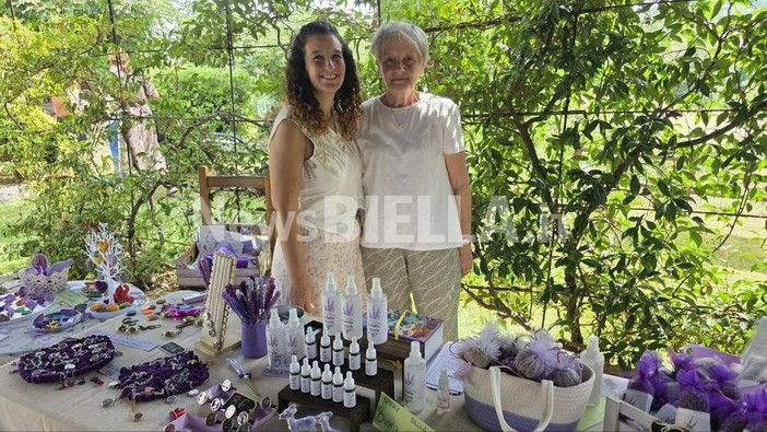Mezzana Mortigliengo, il rito della lavanda conquista il pubblico: grande partecipazione all'Azienda Agricola Serafia Mezzana Mortigliengo, il rito della lavanda conquista il pubblico: grande partecipazione all'Azienda Agricola Serafia