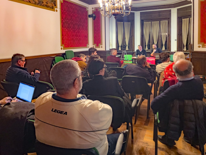 Quanto costa alle famiglie garantire ai figli il diritto allo studio? Incontro pubblico a Cossato