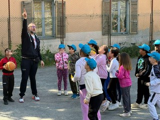 Memorial Day 2026 Biella, gioco ma anche applausi rivolti al cielo