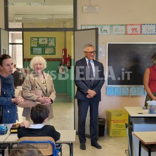 Biella, primo giorno di scuola, il sindaco Olivero e l'assessore Caldesi: “Buon lavoro a chi insegna, buon cammino a chi impara”