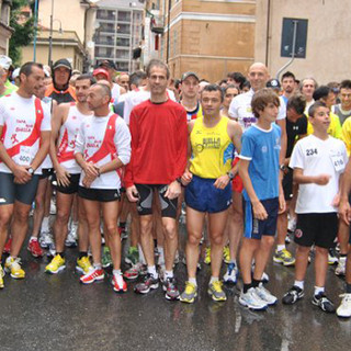 La partenza "bagnata" dell'edizione 2012 (Foto www.biellaedintorni.it)