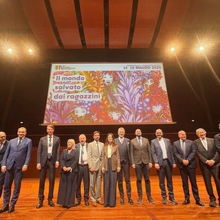 Salone del Libro, taglio del nastro per la 38esima edizione. Benini: “Siano 5 giorni di un tempo bello”