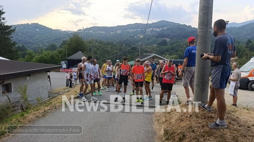 Bioglio, sport e solidarietà con la StraBioglio: 54 partecipanti alla "Ciao Simo" FOTO e VIDEO Mattia Baù per newsbiella.it