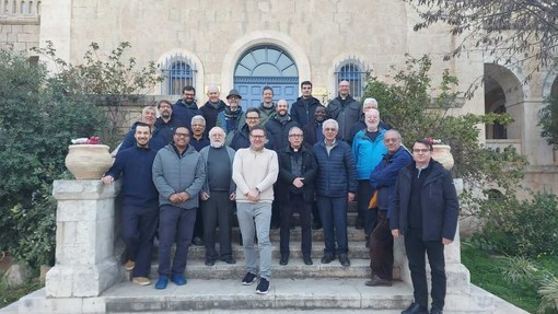 Guerra in Iran, don Zampa ancora bloccato a Gerusalemme:  "Stiamo bene, in attesa del ritorno a casa”