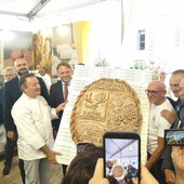 Salone del Gusto, il pane gigante di Coggiola conquista lo stand Piemonte Salone del Gusto, il pane gigante di Coggiola conquista lo stand Piemonte