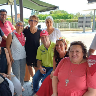 Protestano i rider di Biella, manifestazione a Torino davanti al palazzo della Regione