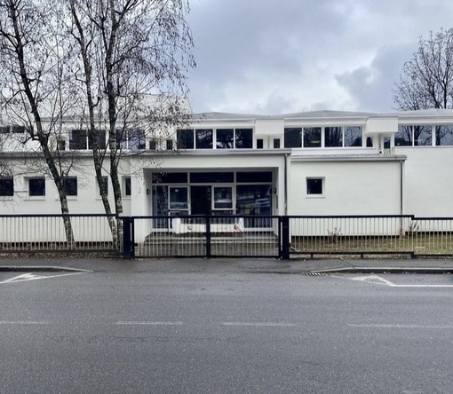 Biella, il Comune sulla Scuola Media Marconi: “Verifiche sui serramenti già avviate, nessuna situazione di emergenza”