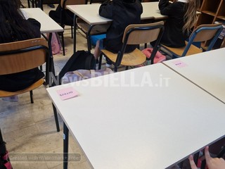 Biella, primo giorno di scuola, il sindaco Olivero e l'assessore Caldesi: “Buon lavoro a chi insegna, buon cammino a chi impara”