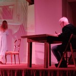 Commozione a Cavaglià per lo spettacolo dedicato al Giorno della Memoria (foto dalla pagina Facebook di Comune di Cavaglià)