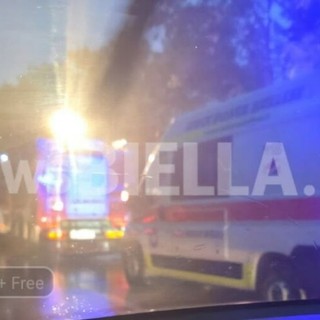 Incidente sulla superstrada tra Chiavazza e Vigliano, auto fuori strada FOTO Catia Ciccarelli per newsbiella.it