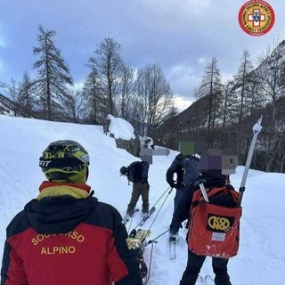Scialpinista ferito ed escursionista colta da malore, recuperi a terra per maltempo
