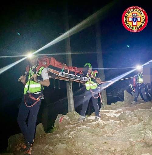 Incidente domestico e infortunio sul sentiero: a Piedicavallo soccorse due persone nella notte Incidente domestico e infortunio sul sentiero: a Piedicavallo soccorse due persone nella notte