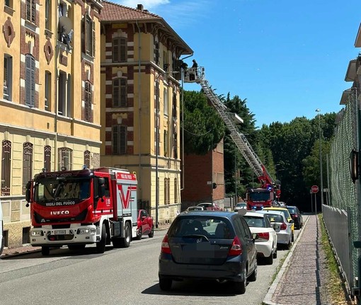 Biella, anziana soccorsa in casa dopo una caduta: sul posto i Vigili del Fuoco con l’autoscala Biella, anziana soccorsa in casa dopo una caduta: sul posto i Vigili del Fuoco con l’autoscala